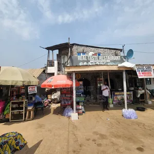 A Big Shop to Let at Lagos - Ibadan Toll Gate Motor Park