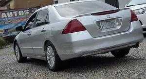 Honda Accord 2007 Gold