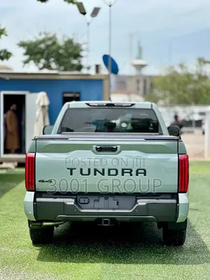 Toyota Tundra Hybrid 2025 Gray