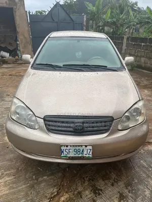 Toyota Corolla 2004 Gold