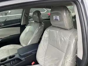 Toyota Avalon Limited Sedan FWD (3.5L 6cyl 6A) 2013 Gray
