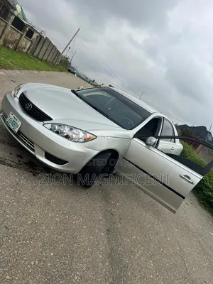 Toyota Camry 2005 Silver