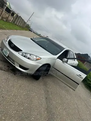 Toyota Camry 2005 Silver