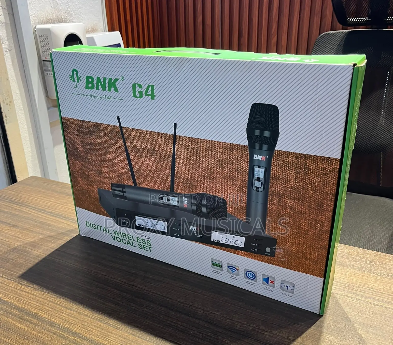 BNK G4 Wireless Microphone System