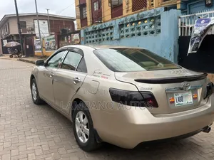Toyota Camry 2008 Gold