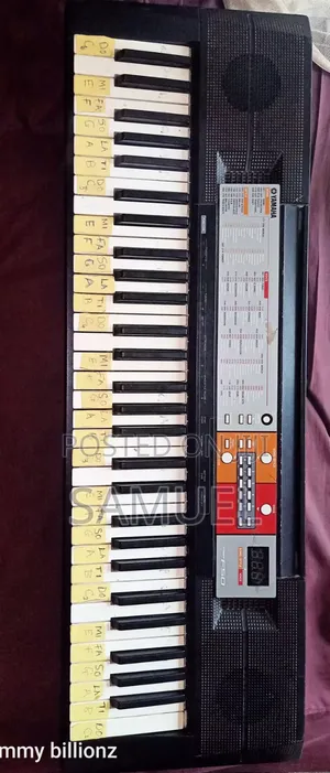 Yamaha PSR F50