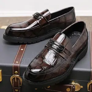 High Quality Men’s Shoe Fully Boxed for the Seniors