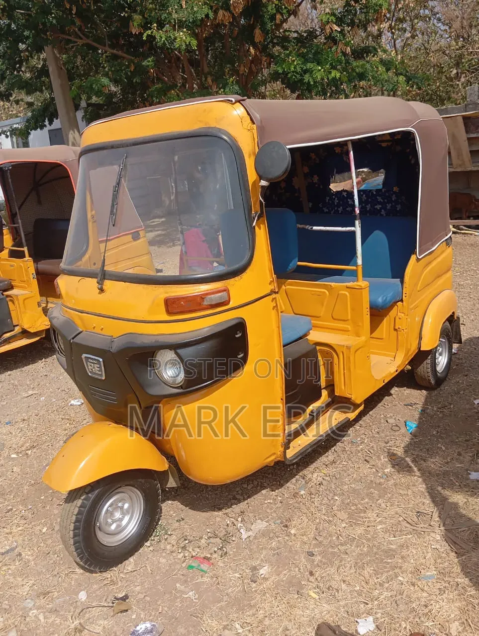 Bajaj RE 2023
