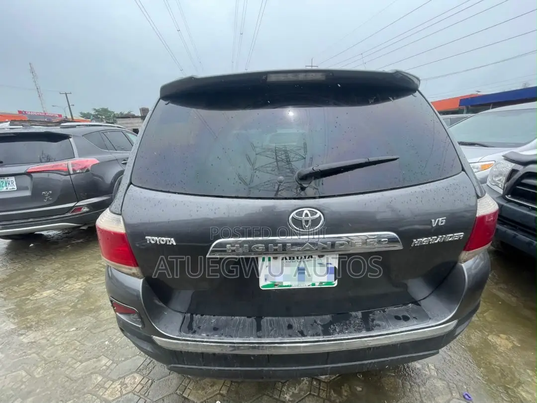 Toyota Highlander 2011 Gray
