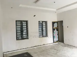 2bdrm Block of Flats in Mende for rent