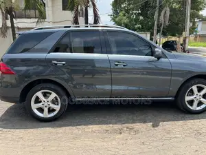 Mercedes-Benz GLE-Class 2016 Gray