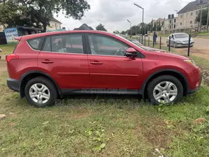 Toyota RAV4 LE 4dr SUV AWD (2.5L 4cyl 6A) 2014 Red