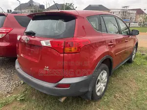 Toyota RAV4 LE 4dr SUV AWD (2.5L 4cyl 6A) 2014 Red