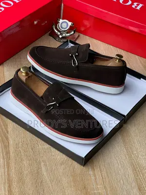 Bold Men’S Quality Shoe for the Seniors