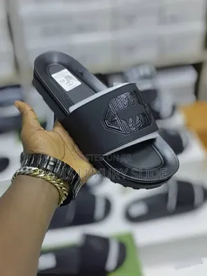 Premium Unisex Palm Slides – Comfortable Designer-Inspired Slippers