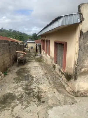 6bdrm Bungalow in Ado Ekiti for sale