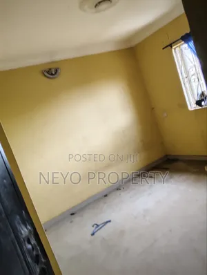 3bdrm Block of Flats in Oga Oloye Estate, Igbogbo for rent