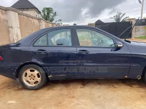Mercedes-Benz C180 2001 Blue