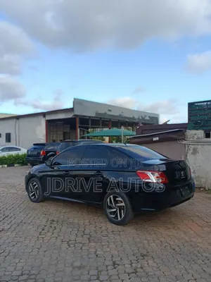 Peugeot 301 2013 Black