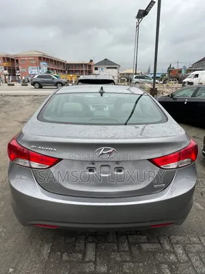 Hyundai Elantra 2012 Gray