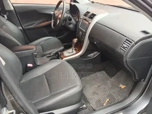 Toyota Corolla 2011 Gray