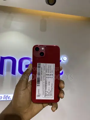 Apple iPhone 13 128 GB Red