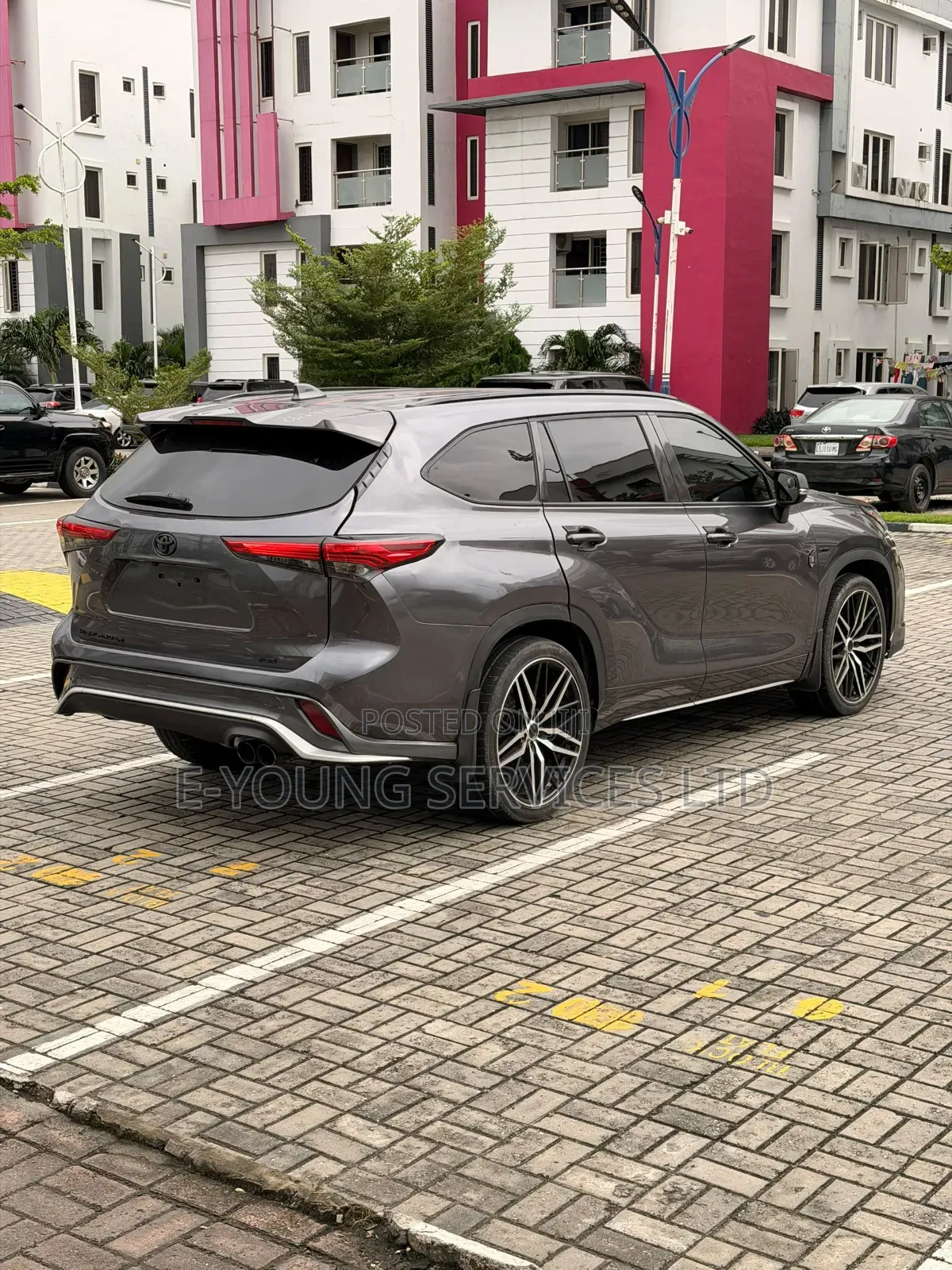 Toyota Highlander 2022 Gray