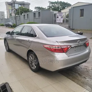 Toyota Camry 2017 Silver