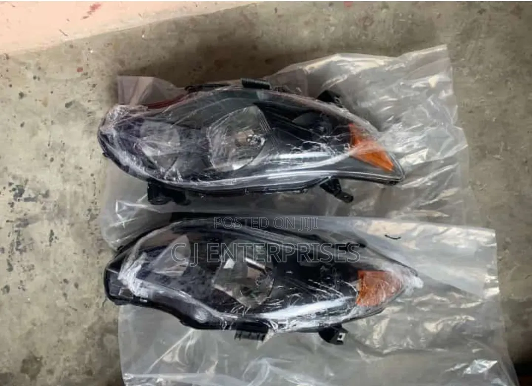 Head Light for Toyota Corolla 2010 Model
