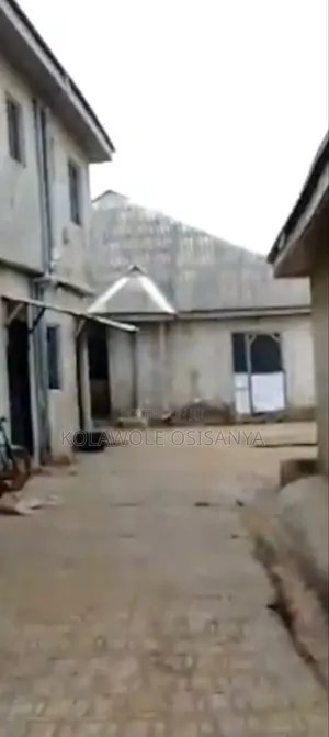 2bdrm Block of Flats in Agbara-Igbesan for sale