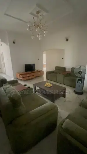 3bdrm Apartment in Lekki Phase 1 for rent