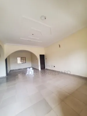 3bdrm Block of Flats in Wuye for rent