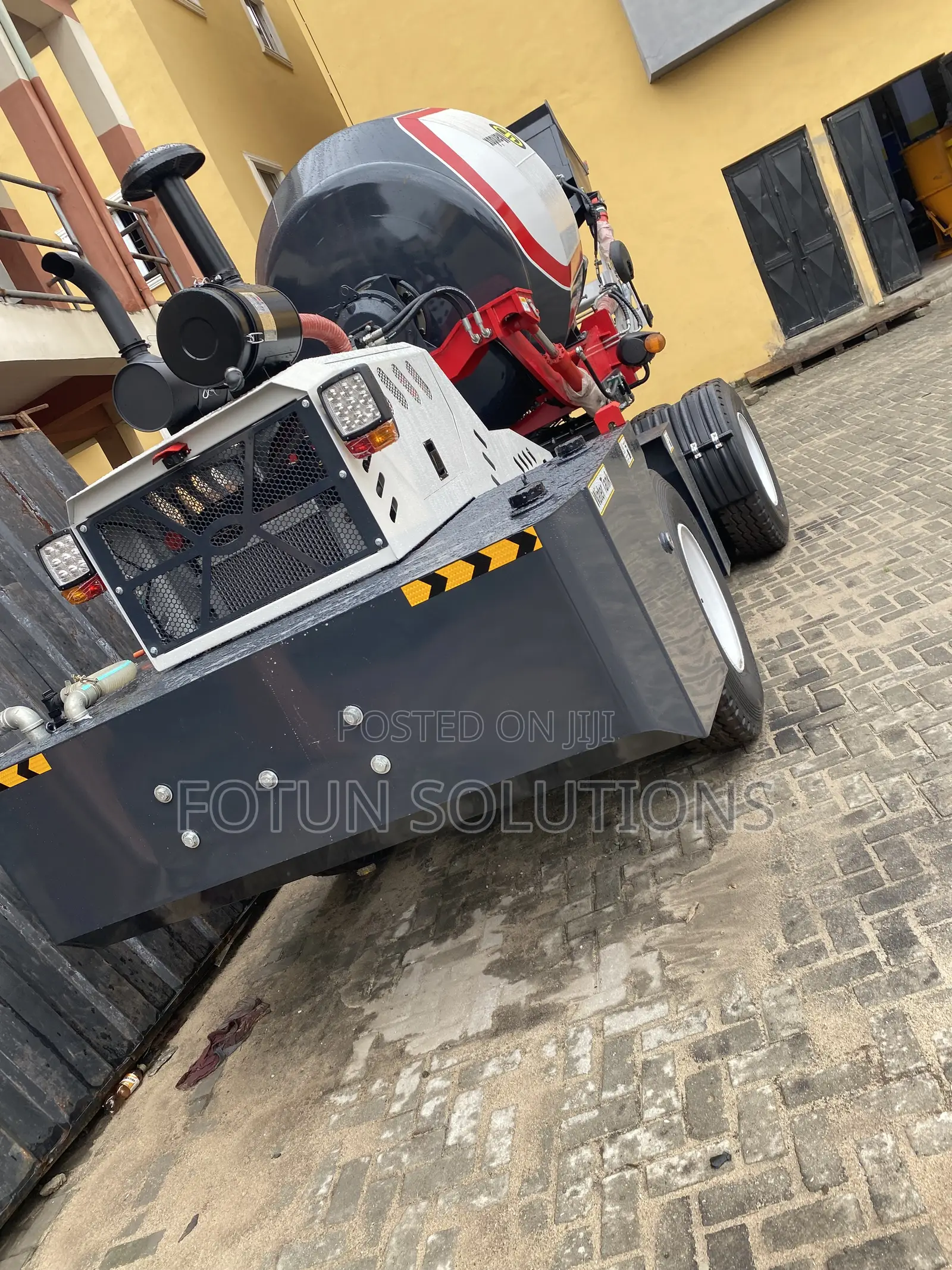 Self Load Mobile Mixer 4cubic
