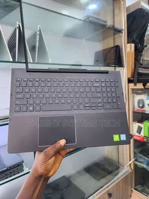 Laptop Dell Inspiron 15 7590 16GB Intel Core i7 SSD 256GB