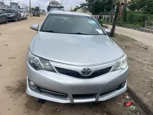 Toyota Camry 2014 Silver