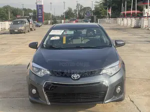 Toyota Corolla S 4dr Sedan (1.8L 4cyl CVT) 2014 Gray