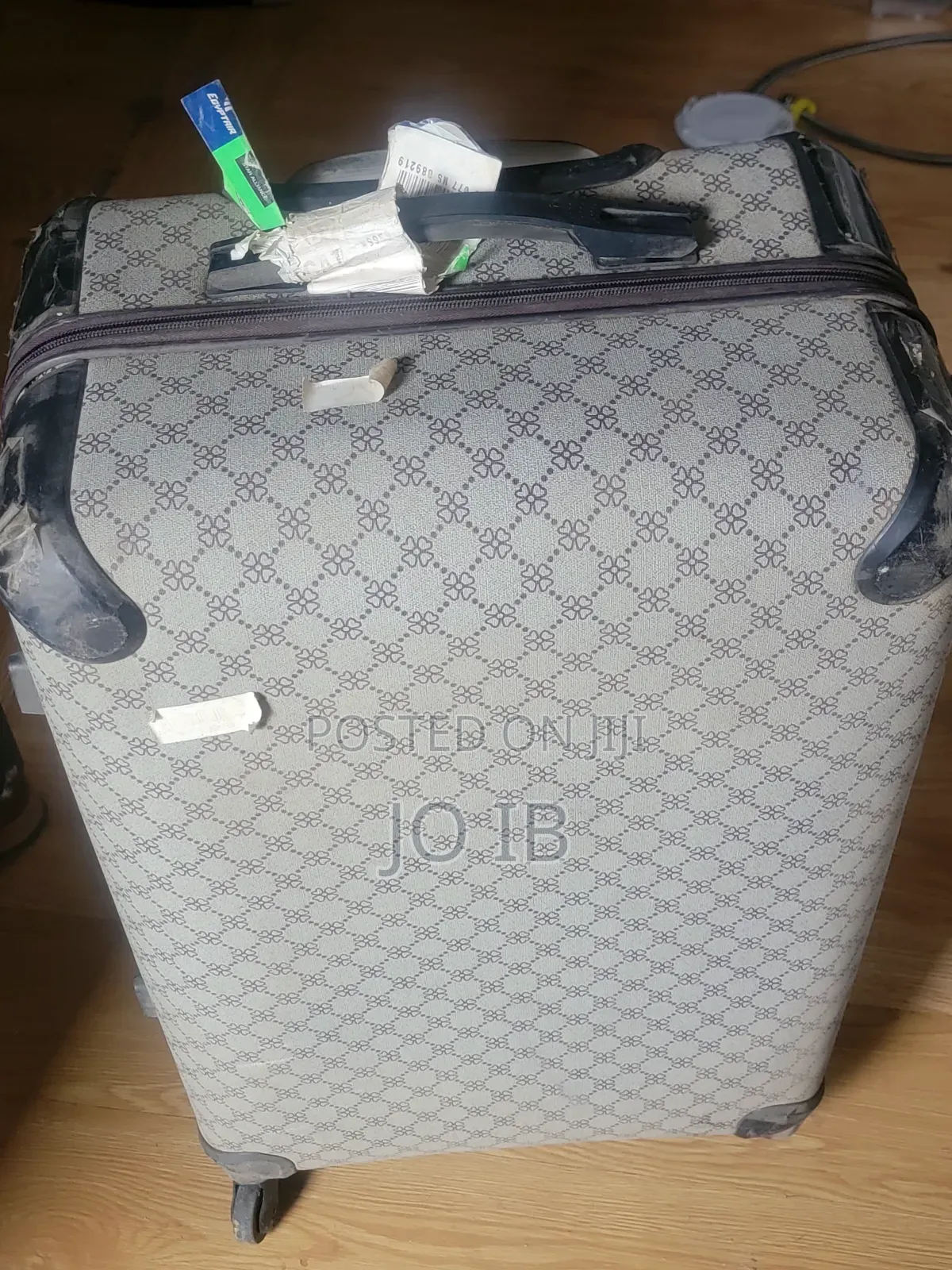 Traveling Bag