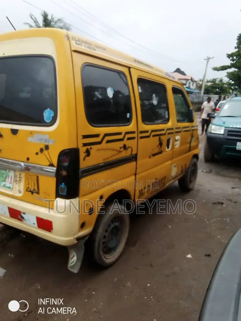 Suzuki Every 2002 Yellow