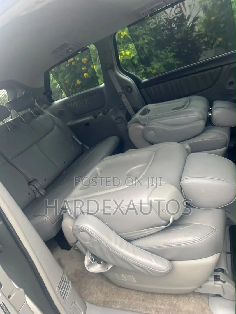 Toyota Sienna 2007 Gold