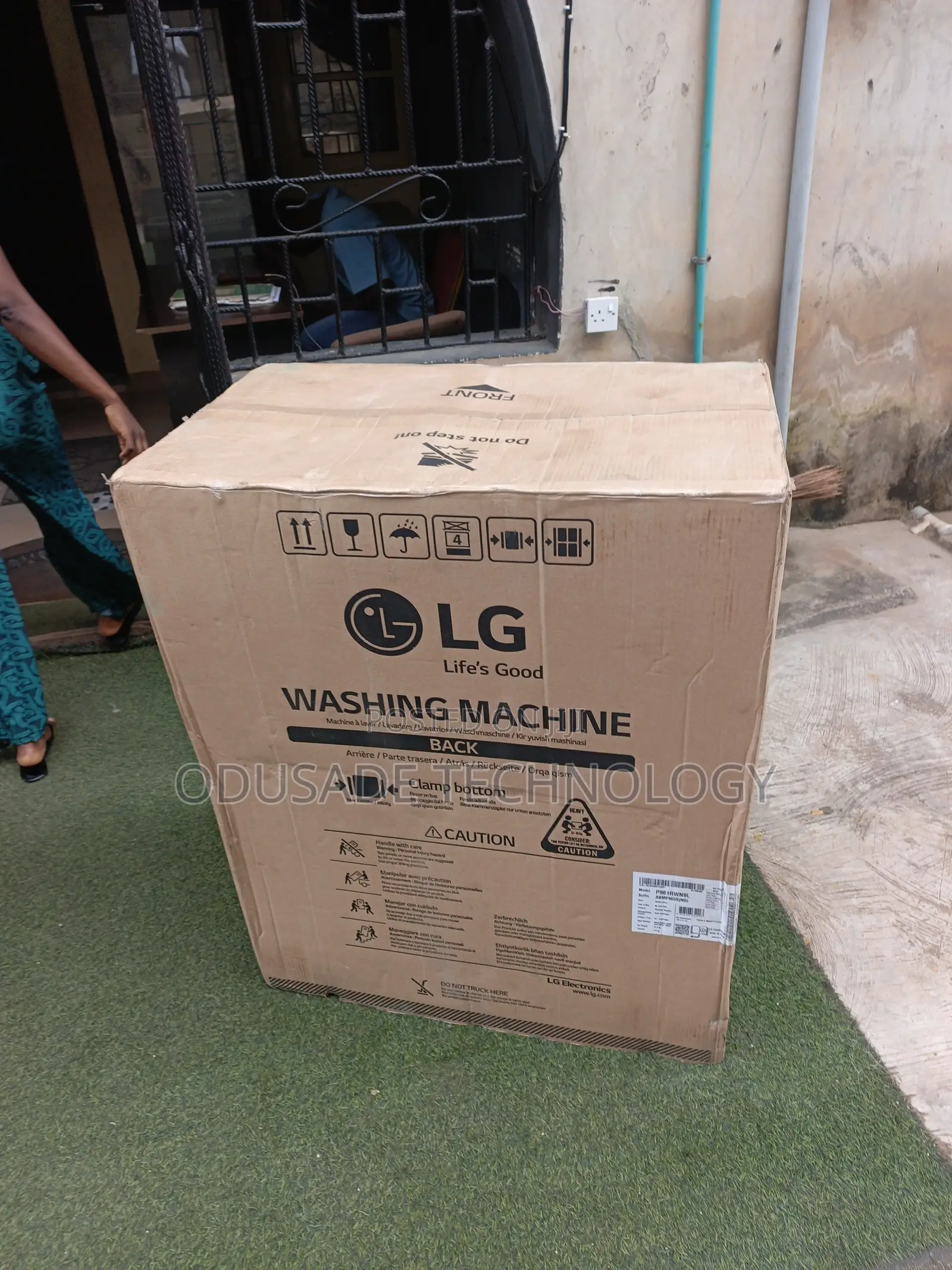 Practical LG Two Tub Laundry Machine 9kg
