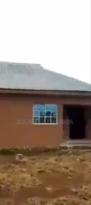 3bdrm Bungalow in Ado-Odo/Ota for sale