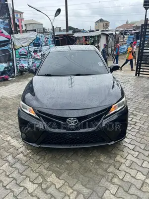 Toyota Camry SE (2.5L 4cyl 8A) 2019 Black