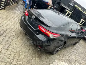 Toyota Camry SE (2.5L 4cyl 8A) 2019 Black