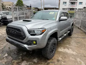 Toyota Tacoma 2017 Silver