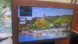 Slim 43” Samsung Crystal UHD Smart TV With Apple AirPlay