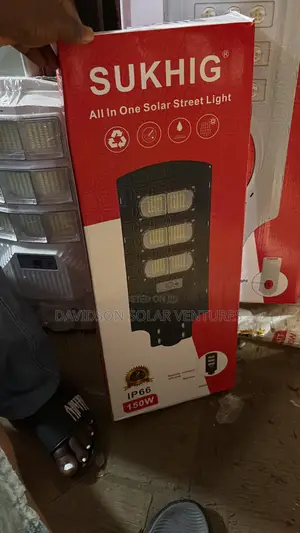 150w Divided 3eyes Sukhig Solar Street Light
