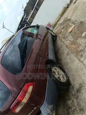 Toyota Sienna 2002 Red