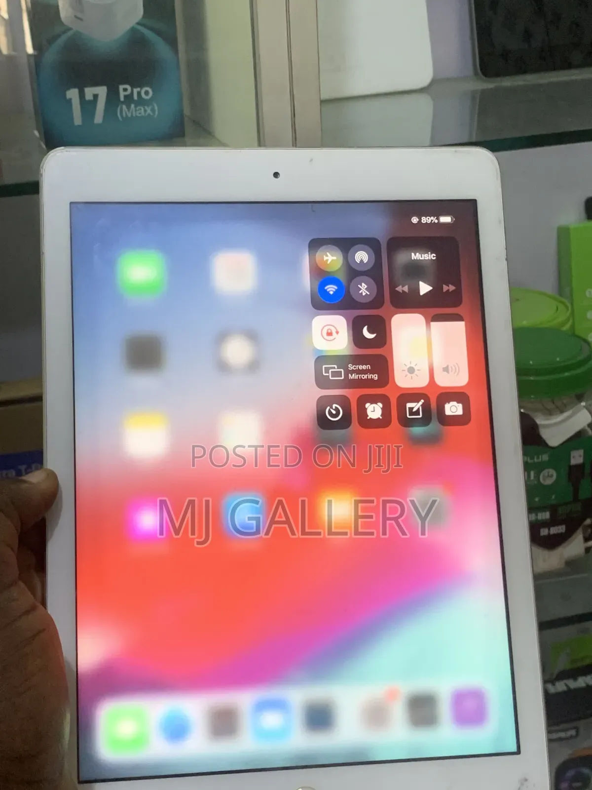 Apple iPad Air 16 GB Gray