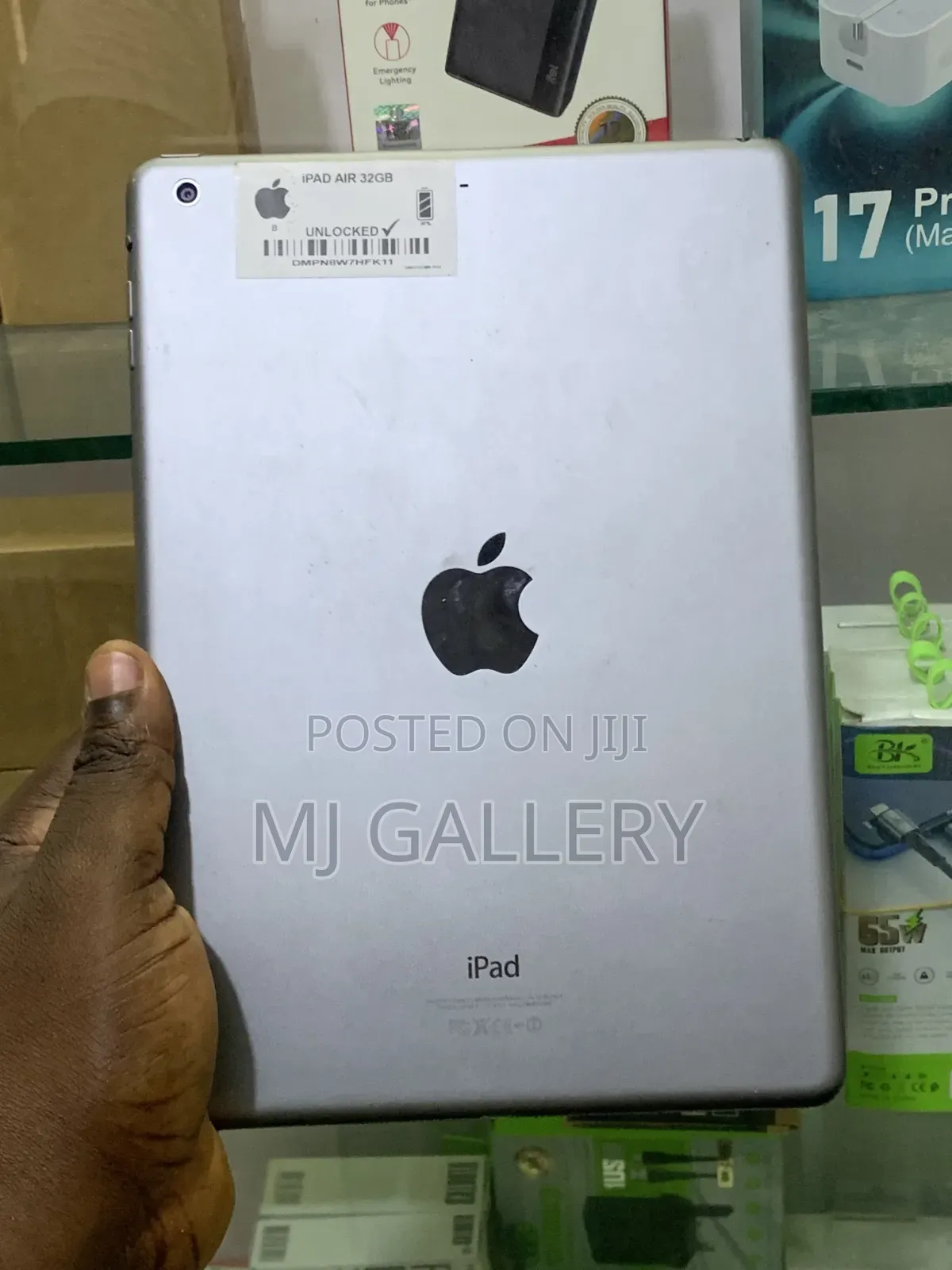 Apple iPad Air 16 GB Gray