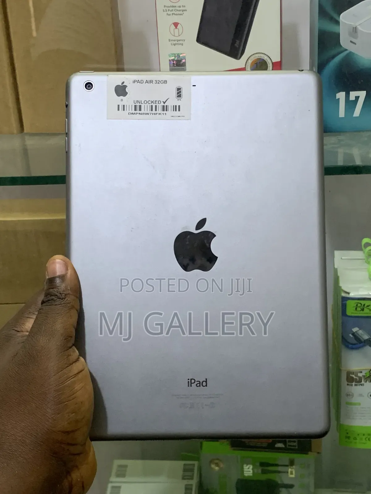 Apple iPad Air 16 GB Gray
